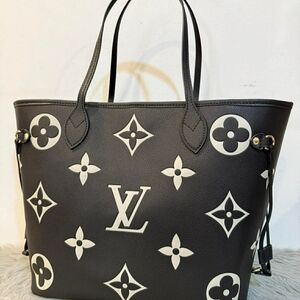 Louis Vuitton Neverfull Black and White Tote, Pre-owned